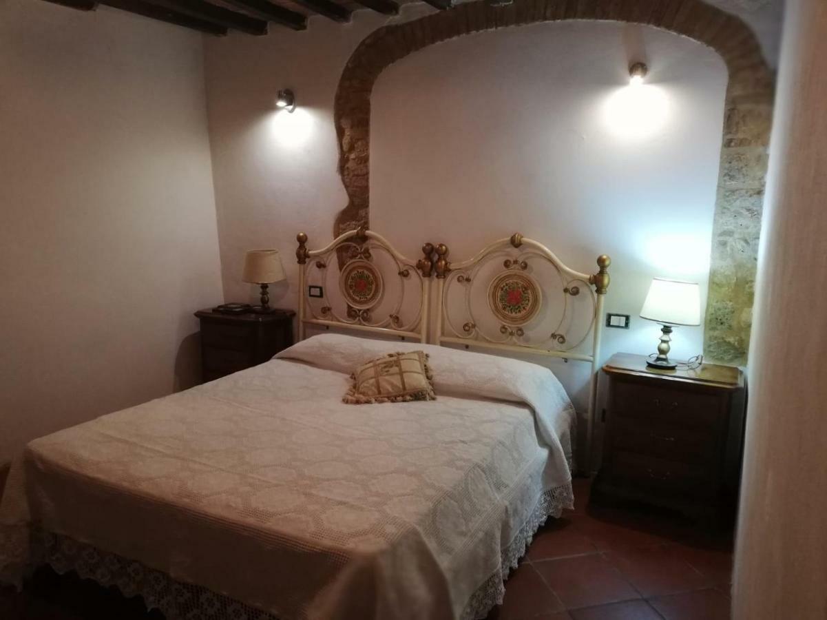 Il Fienile Nella Roccia Guest House Casole d'Elsa Luaran gambar