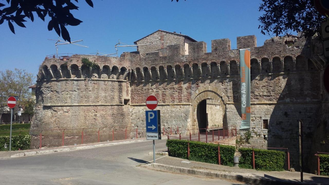 Il Fienile Nella Roccia Guest House Casole d'Elsa Luaran gambar